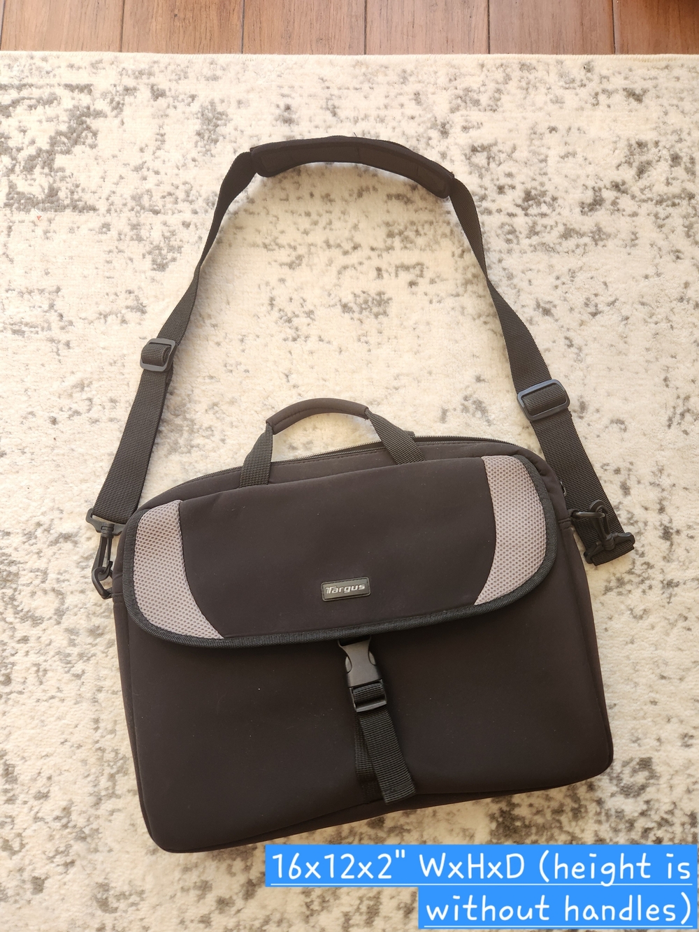 Targus Black 15" Laptop Messenger Bag for Men